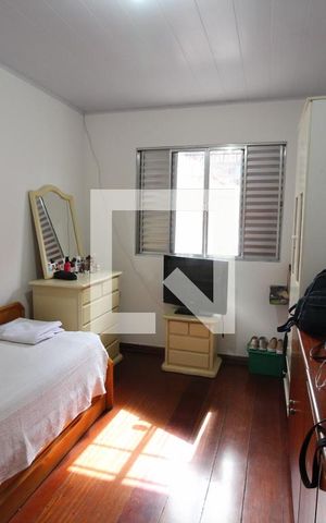 Casa à venda com 182m², 5 quartos e 3 vagasQuarto 3