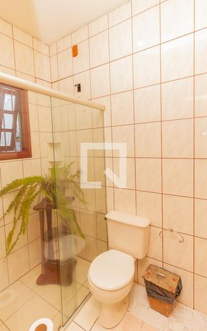 Casa à venda com 250m², 3 quartos e 1 vaga Casa à venda com 250m², 3 quartos e 1 vagaBanheiro 2
