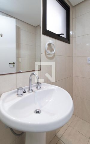 Apartamento à venda com 120m², 3 quartos e 2 vagas Apartamento à venda com 120m², 3 quartos e 2 vagasBanheiro da Suíte