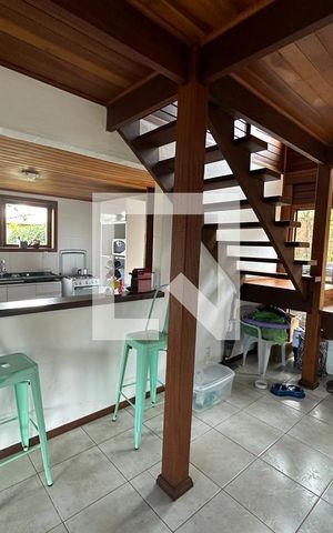 Casa de condomínio à venda com 132m², 3 quartos e 3 vagasSala
