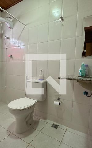 Casa de condomínio à venda com 132m², 3 quartos e 3 vagasBanheiro