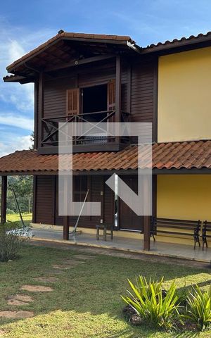 Casa de condomínio à venda com 132m², 3 quartos e 3 vagasFachada