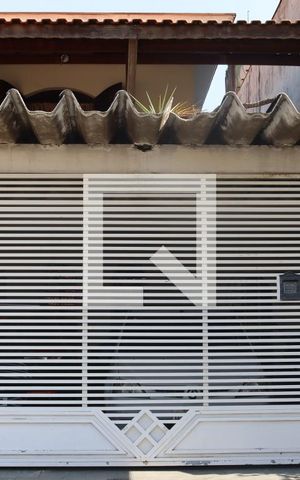 Casa à venda com 300m², 4 quartos e 2 vagasFachada