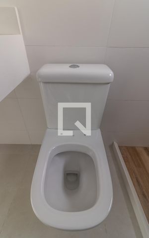 Casa de condomínio à venda com 467m², 4 quartos e 3 vagas Casa de condomínio à venda com 467m², 4 quartos e 3 vagasSuíte 2 - Banheiro