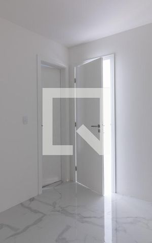 Casa de condomínio à venda com 467m², 4 quartos e 3 vagas Casa de condomínio à venda com 467m², 4 quartos e 3 vagasSuíte 1 - Closet