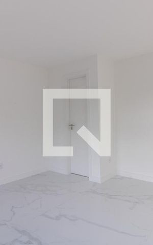 Casa de condomínio à venda com 467m², 4 quartos e 3 vagas Casa de condomínio à venda com 467m², 4 quartos e 3 vagasSuíte 3