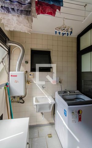 Apartamento à venda com 95m², 3 quartos e 2 vagas Apartamento à venda com 95m², 3 quartos e 2 vagasÁrea de Serviço