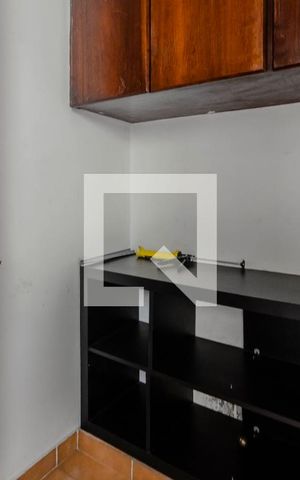 Apartamento à venda com 95m², 3 quartos e 2 vagas Apartamento à venda com 95m², 3 quartos e 2 vagasQuarto de Serviço