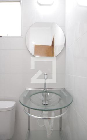 Casa à venda com 110m², 3 quartos e 2 vagasBanheiro