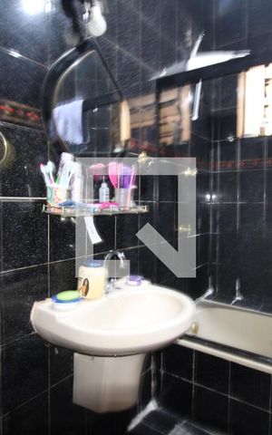 Casa à venda com 300m², 3 quartos e 2 vagasBanheiro