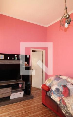 Casa à venda com 300m², 3 quartos e 2 vagasSala