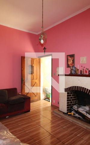 Casa à venda com 300m², 3 quartos e 2 vagasSala