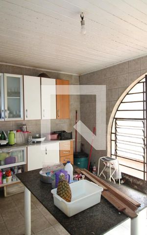 Casa à venda com 300m², 3 quartos e 2 vagasCozinha