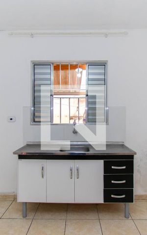 Casa para alugar com 80m², 1 quarto e 1 vaga Casa para alugar com 80m², 1 quarto e 1 vagaCozinha