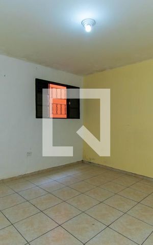 Casa para alugar com 80m², 1 quarto e 1 vaga Casa para alugar com 80m², 1 quarto e 1 vagaQuarto