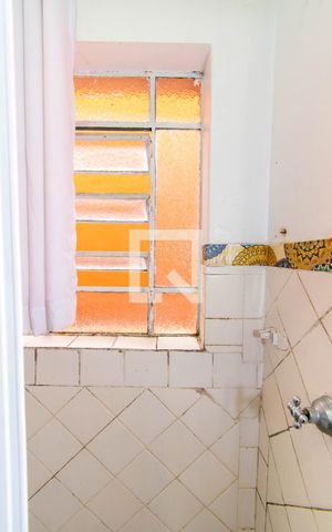 Casa para alugar com 80m², 1 quarto e 1 vaga Casa para alugar com 80m², 1 quarto e 1 vagaBanheiro