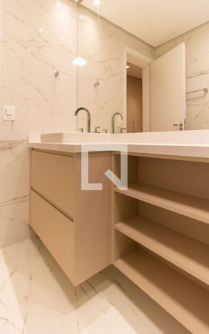 Apartamento para alugar com 114m², 3 quartos e 2 vagas Apartamento para alugar com 114m², 3 quartos e 2 vagasBanheiro da Suíte 02