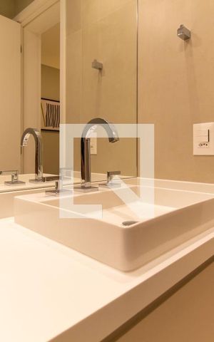 Apartamento para alugar com 114m², 3 quartos e 2 vagas Apartamento para alugar com 114m², 3 quartos e 2 vagasBanheiro da Suíte 01