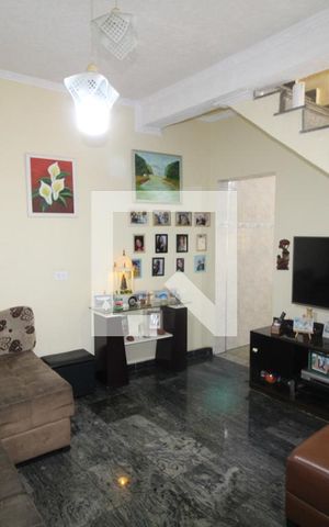Casa à venda com 130m², 5 quartos e 3 vagasSala