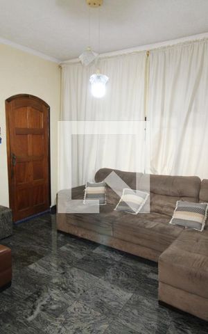 Casa à venda com 130m², 5 quartos e 3 vagasSala
