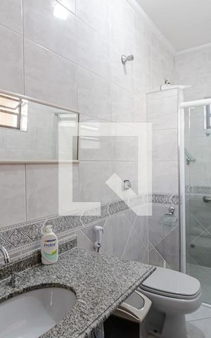 Casa à venda com 296m², 3 quartos e 3 vagas Casa à venda com 296m², 3 quartos e 3 vagasBanheiro da Suíte Casa 2