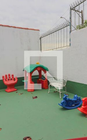 Casa de condomínio à venda com 80m², 2 quartos e 1 vaga Casa de condomínio à venda com 80m², 2 quartos e 1 vagaÁrea Comum - Playground