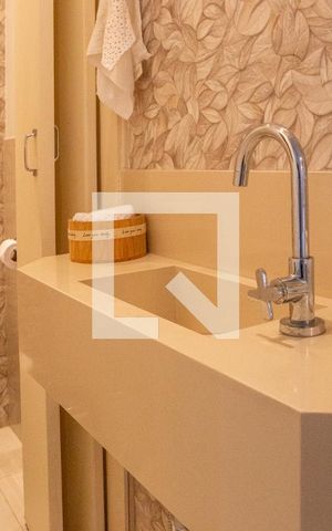 Casa para alugar com 300m², 3 quartos e 4 vagas Casa para alugar com 300m², 3 quartos e 4 vagasLavabo