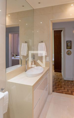 Casa para alugar com 300m², 3 quartos e 4 vagas Casa para alugar com 300m², 3 quartos e 4 vagasBanheiro 1