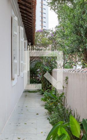 Casa para alugar com 300m², 3 quartos e 4 vagas Casa para alugar com 300m², 3 quartos e 4 vagasQuintal