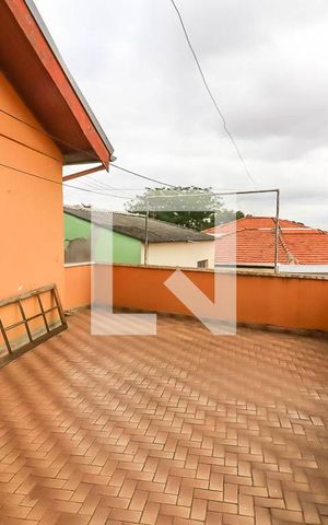 Casa à venda com 160m², 4 quartos e 3 vagas Casa à venda com 160m², 4 quartos e 3 vagasTerraço