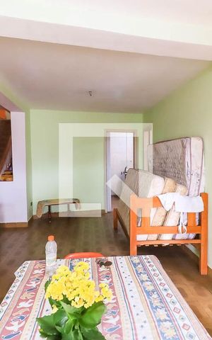 Casa à venda com 160m², 4 quartos e 3 vagas Casa à venda com 160m², 4 quartos e 3 vagasSala 2