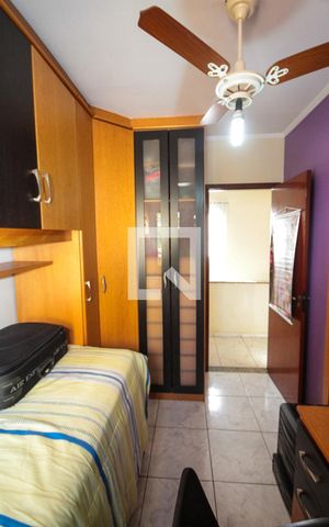 Casa à venda com 220m², 3 quartos e 3 vagas Casa à venda com 220m², 3 quartos e 3 vagasQuarto 02