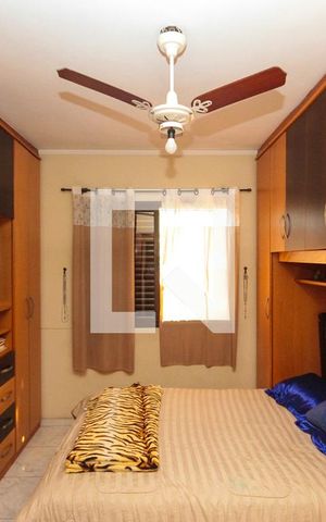 Casa à venda com 220m², 3 quartos e 3 vagas Casa à venda com 220m², 3 quartos e 3 vagasSuíte