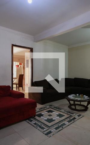 Casa para alugar com 370m², 3 quartos e 2 vagas Casa para alugar com 370m², 3 quartos e 2 vagasSala de estar