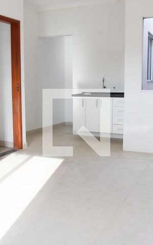 Casa de condomínio à venda com 50m², 2 quartos e 1 vaga Casa de condomínio à venda com 50m², 2 quartos e 1 vagaSala e Cozinha