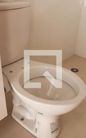 Casa de condomínio à venda com 50m², 2 quartos e 1 vaga Casa de condomínio à venda com 50m², 2 quartos e 1 vagaBanheiro