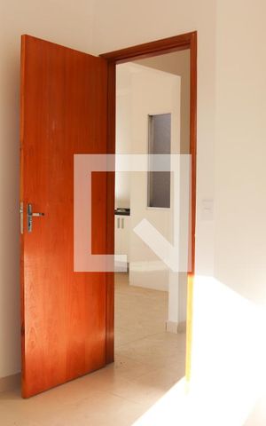Casa de condomínio à venda com 50m², 2 quartos e 1 vaga Casa de condomínio à venda com 50m², 2 quartos e 1 vagaQuarto 1
