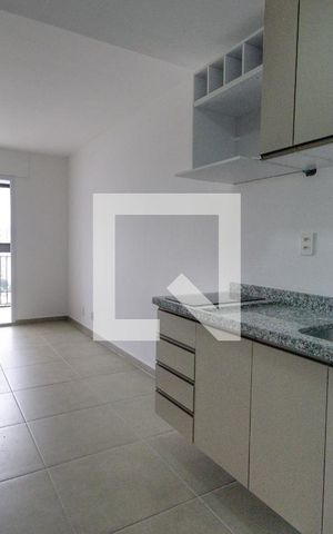Studio à venda com 28m², 1 quarto e sem vaga Studio à venda com 28m², 1 quarto e sem vagaCozinha
