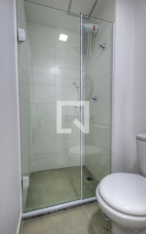 Studio à venda com 28m², 1 quarto e sem vaga Studio à venda com 28m², 1 quarto e sem vagaBanheiro