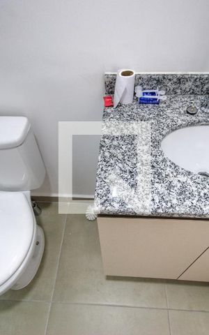 Studio à venda com 28m², 1 quarto e sem vaga Studio à venda com 28m², 1 quarto e sem vagaBanheiro