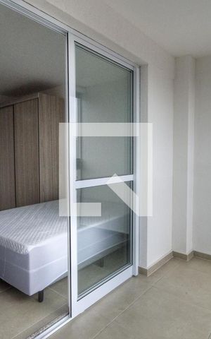 Studio à venda com 28m², 1 quarto e sem vaga Studio à venda com 28m², 1 quarto e sem vagaVaranda