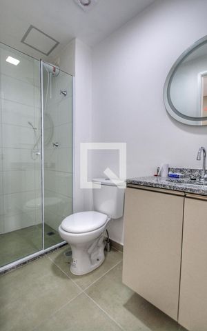 Studio à venda com 28m², 1 quarto e sem vaga Studio à venda com 28m², 1 quarto e sem vagaBanheiro