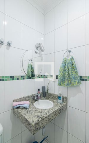 Casa de condomínio à venda com 140m², 3 quartos e 2 vagas Casa de condomínio à venda com 140m², 3 quartos e 2 vagasLavabo