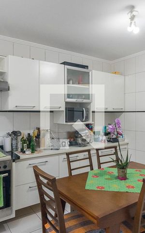 Casa de condomínio à venda com 140m², 3 quartos e 2 vagas Casa de condomínio à venda com 140m², 3 quartos e 2 vagasCozinha