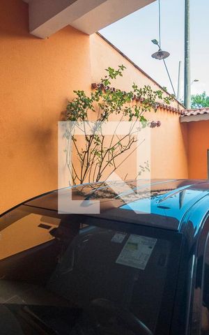 Casa de condomínio à venda com 140m², 3 quartos e 2 vagas Casa de condomínio à venda com 140m², 3 quartos e 2 vagasGaragem