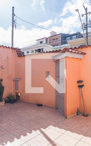 Casa de condomínio à venda com 140m², 3 quartos e 2 vagas Casa de condomínio à venda com 140m², 3 quartos e 2 vagasQuintal