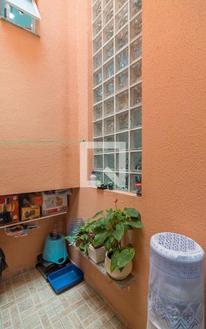 Casa de condomínio à venda com 140m², 3 quartos e 2 vagas Casa de condomínio à venda com 140m², 3 quartos e 2 vagasÁrea de Serviço