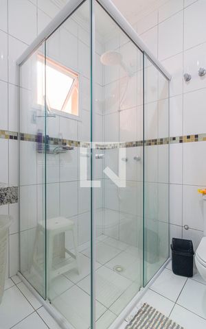 Casa de condomínio à venda com 140m², 3 quartos e 2 vagas Casa de condomínio à venda com 140m², 3 quartos e 2 vagasBanheiro