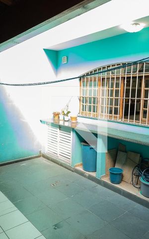 Casa à venda com 125m², 4 quartos e 2 vagas Casa à venda com 125m², 4 quartos e 2 vagasÁrea de Serviço