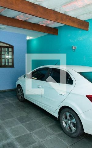 Casa à venda com 125m², 4 quartos e 2 vagas Casa à venda com 125m², 4 quartos e 2 vagasGaragem